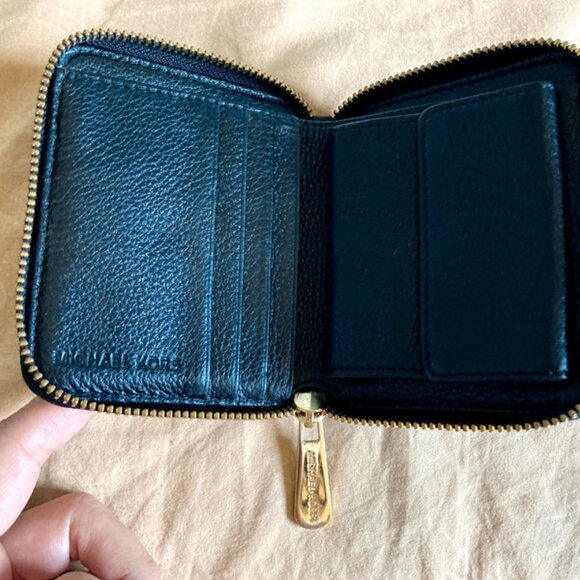MICHAEL KORS Leather Wallet (O/S) - Picture 4 of 6